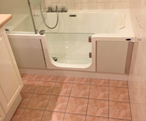 Pose de baignoire à porte avec douche – Saintry-sur-seine